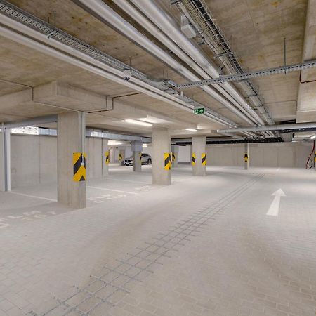 Bright 2Br - 4Th Floor, Balcony, Free Parking By Gravity Prague Apartment Luaran gambar