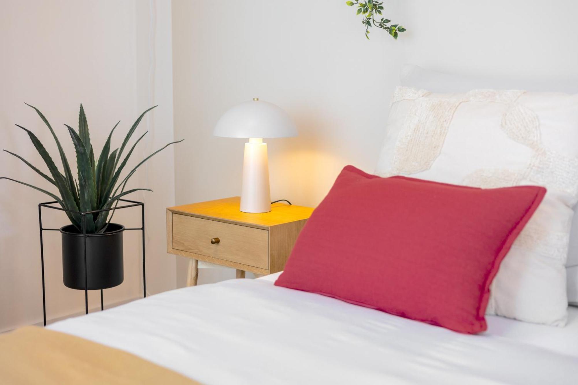 Bright 2Br - 4Th Floor, Balcony, Free Parking By Gravity Prague Apartment Luaran gambar