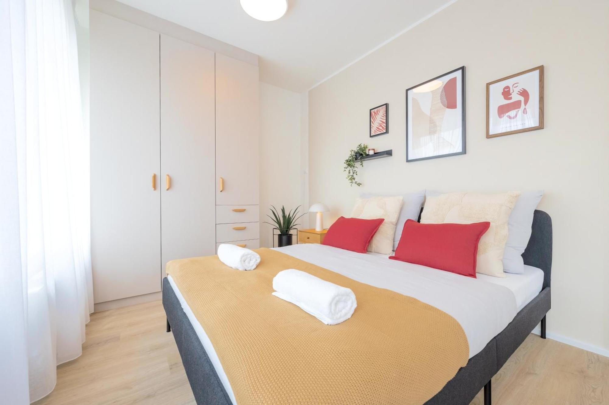 Bright 2Br - 4Th Floor, Balcony, Free Parking By Gravity Prague Apartment Luaran gambar