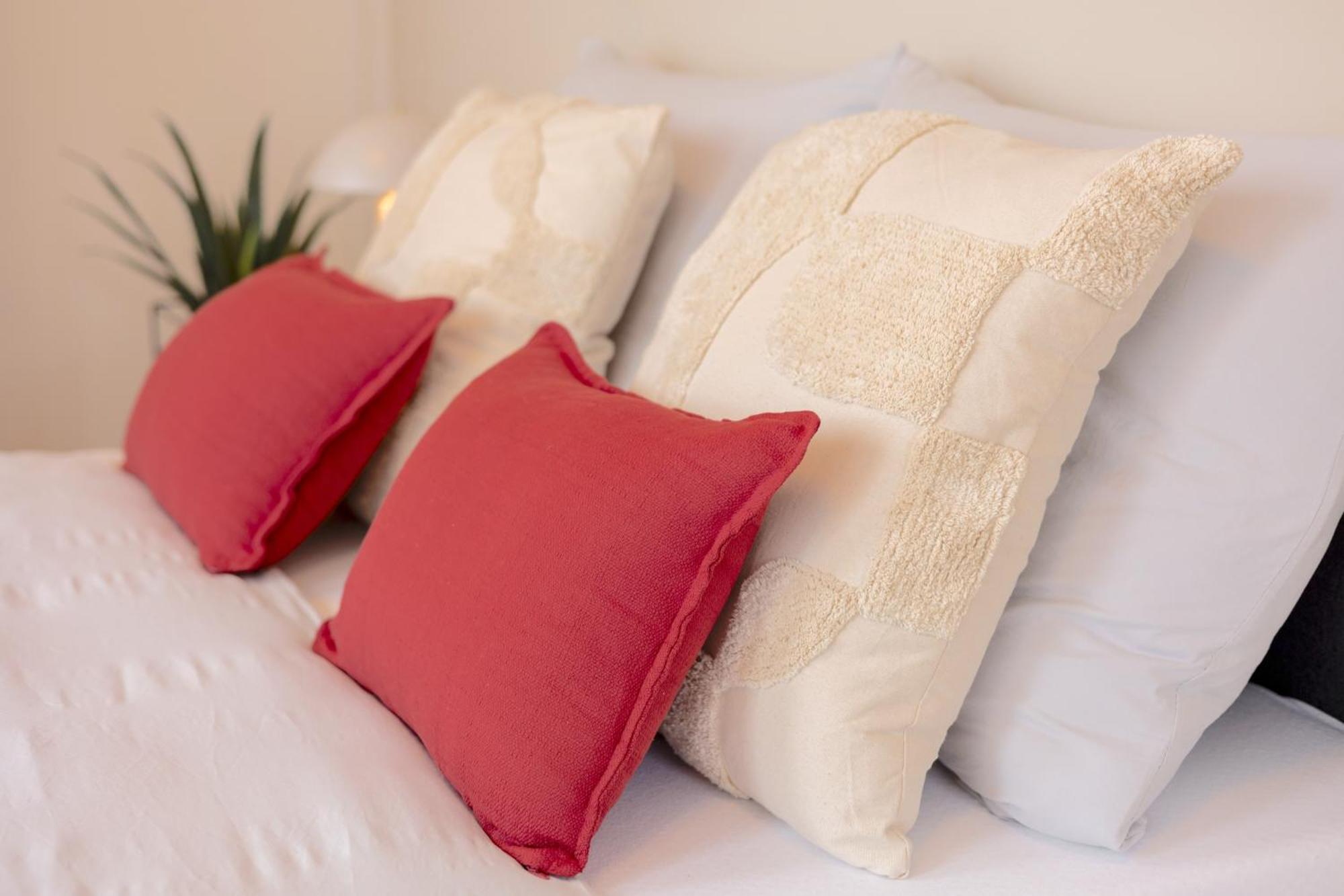 Bright 2Br - 4Th Floor, Balcony, Free Parking By Gravity Prague Apartment Luaran gambar